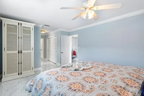 7001 Ne 7th Avenue Boca Raton FL 33487