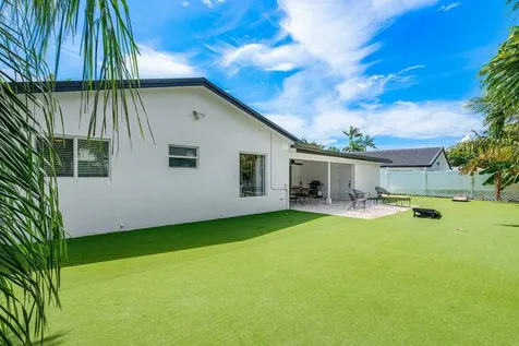 7001 Ne 7th Avenue Boca Raton FL 33487