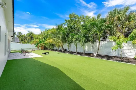 7001 Ne 7th Avenue Boca Raton FL 33487