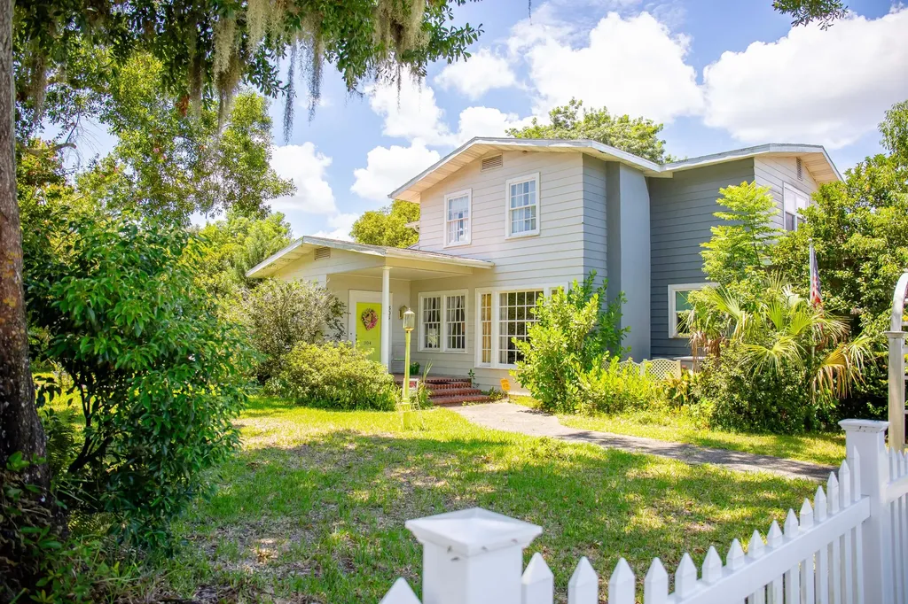 304 S Delaney Avenue Avon Park FL 33825