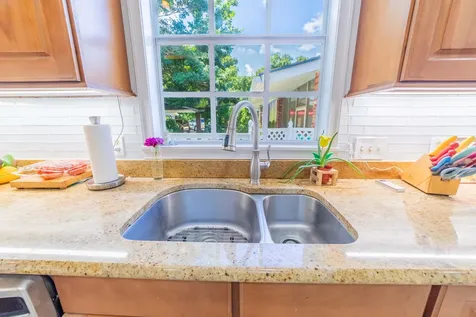 304 S Delaney Avenue Avon Park FL 33825