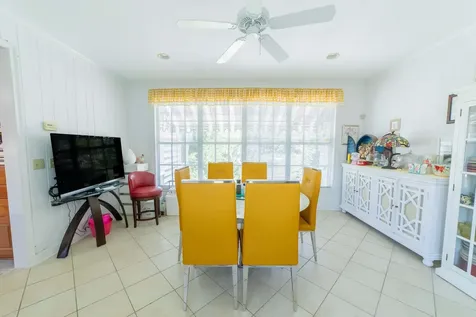 304 S Delaney Avenue Avon Park FL 33825