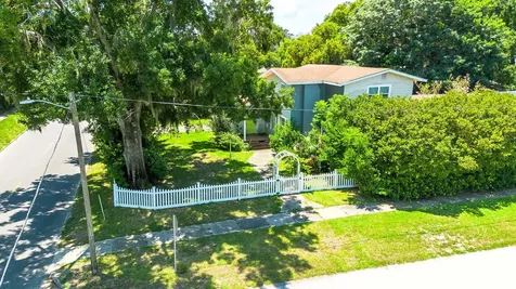 304 S Delaney Avenue Avon Park FL 33825