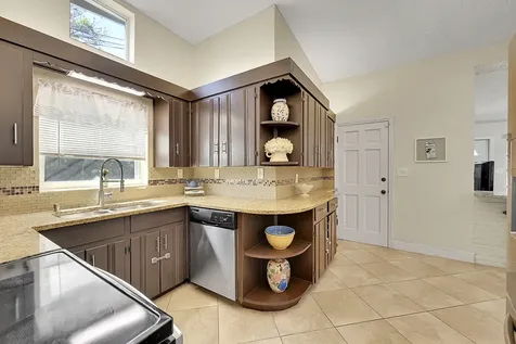 228 Sw 8th Avenue Boynton Beach FL 33435