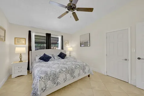 228 Sw 8th Avenue Boynton Beach FL 33435