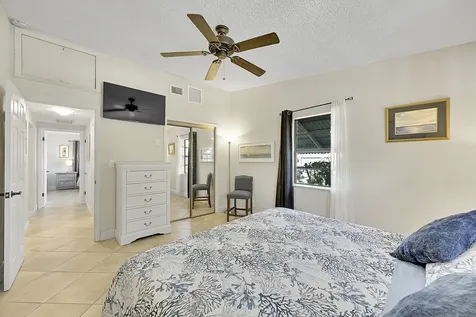 228 Sw 8th Avenue Boynton Beach FL 33435