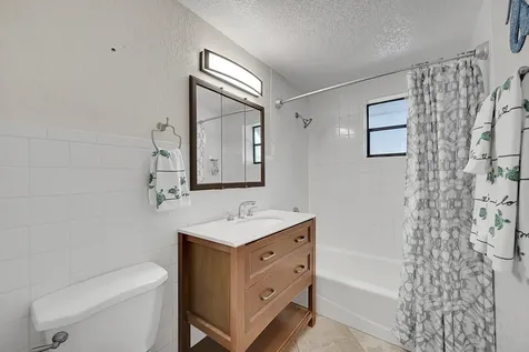 228 Sw 8th Avenue Boynton Beach FL 33435