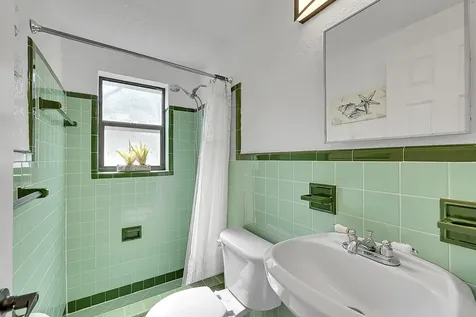 228 Sw 8th Avenue Boynton Beach FL 33435