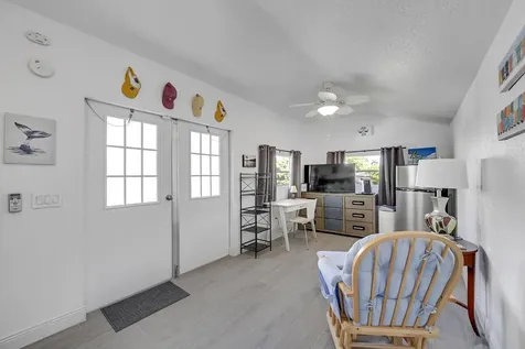 228 Sw 8th Avenue Boynton Beach FL 33435