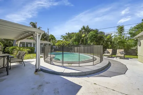 228 Sw 8th Avenue Boynton Beach FL 33435