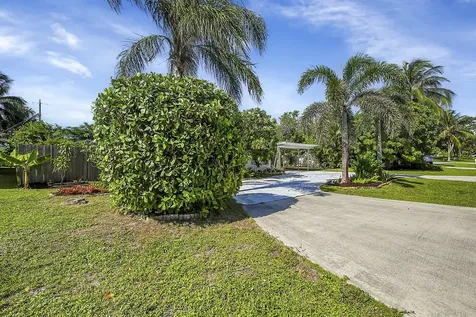 228 Sw 8th Avenue Boynton Beach FL 33435