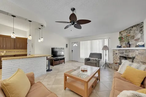228 Sw 8th Avenue Boynton Beach FL 33435