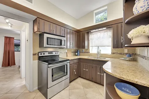 228 Sw 8th Avenue Boynton Beach FL 33435