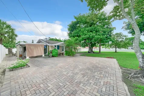 5271 Wallis Road Royal Palm Estates FL 33415
