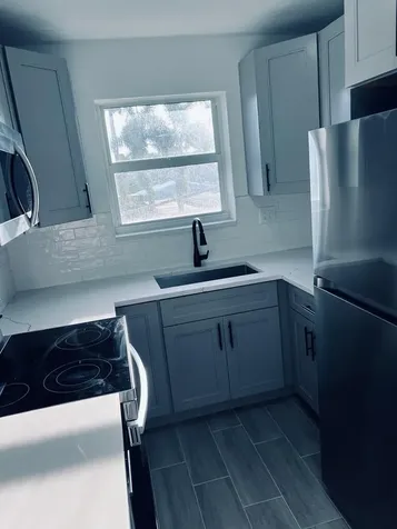 930 N 14th Court Hollywood FL 33020