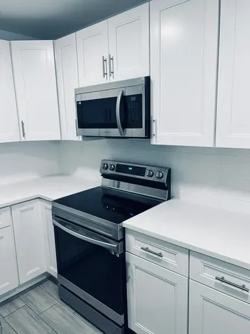 930 N 14th Court Hollywood FL 33020