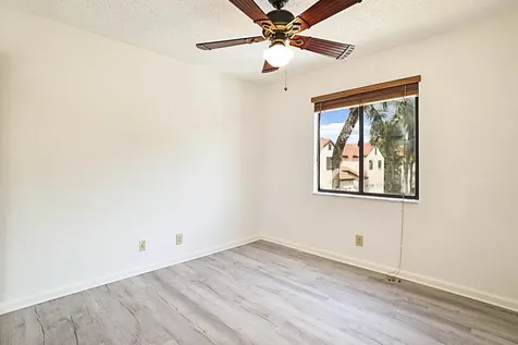 9 Via De Casas Sur Boynton Beach FL 33426