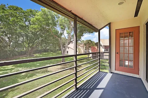 9 Via De Casas Sur Boynton Beach FL 33426