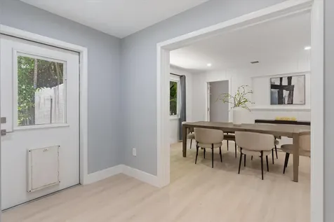 136 Nw 10th Street Boca Raton FL 33432
