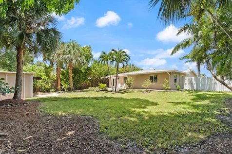 136 Nw 10th Street Boca Raton FL 33432