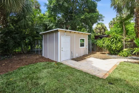 136 Nw 10th Street Boca Raton FL 33432