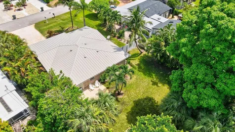 136 Nw 10th Street Boca Raton FL 33432