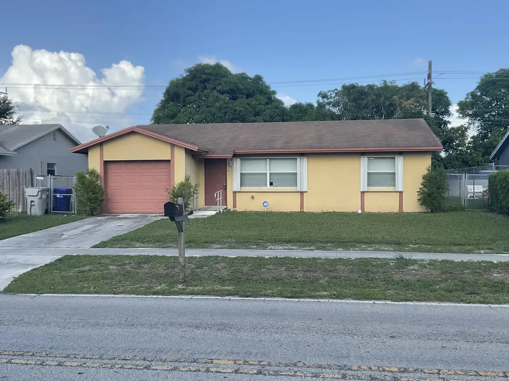 1910 NW 3 Avenue Pompano Beach FL 33060