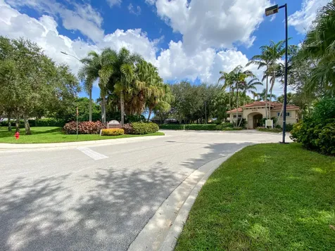 6519 Lucaya Avenue Boynton Beach FL 33437