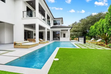 117 Thatch Palm Cove Boca Raton FL 33432