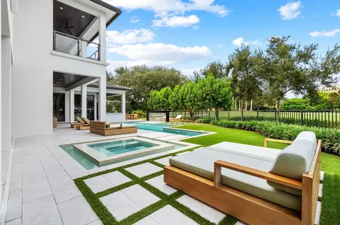117 Thatch Palm Cove Boca Raton FL 33432