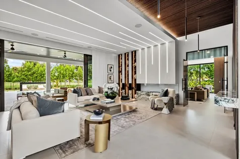 117 Thatch Palm Cove Boca Raton FL 33432
