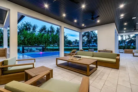 117 Thatch Palm Cove Boca Raton FL 33432