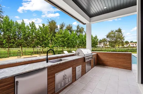 117 Thatch Palm Cove Boca Raton FL 33432