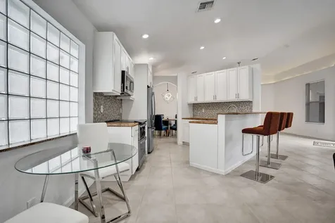 10010 Diamond Lake Drive Boynton Beach FL 33437