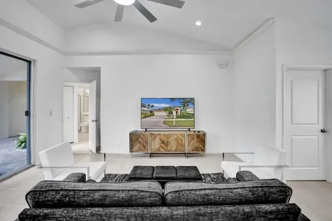 10010 Diamond Lake Drive Boynton Beach FL 33437