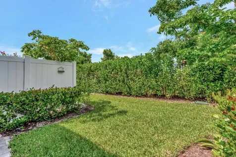 3247 Watercress Drive Lauderdale Lakes FL 33311