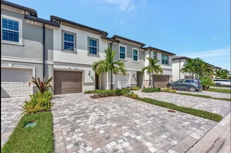 3247 Watercress Drive Lauderdale Lakes FL 33311