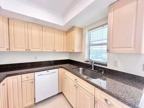 10193 N Military Drive Palm Beach Gardens FL 33410