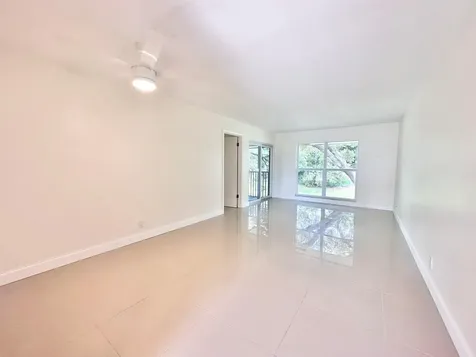 10193 N Military Drive Palm Beach Gardens FL 33410