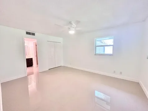 10193 N Military Drive Palm Beach Gardens FL 33410