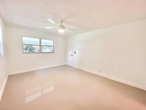 10193 N Military Drive Palm Beach Gardens FL 33410