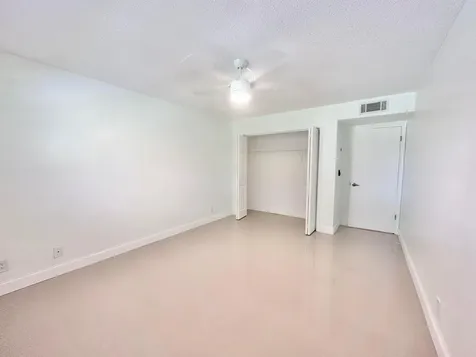 10193 N Military Drive Palm Beach Gardens FL 33410