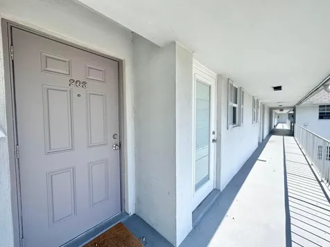 10193 N Military Drive Palm Beach Gardens FL 33410