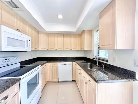 10193 N Military Drive Palm Beach Gardens FL 33410