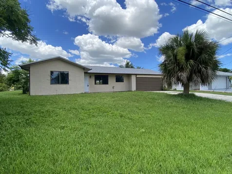 473 SW Whitmore Drive Port Saint Lucie FL 34984