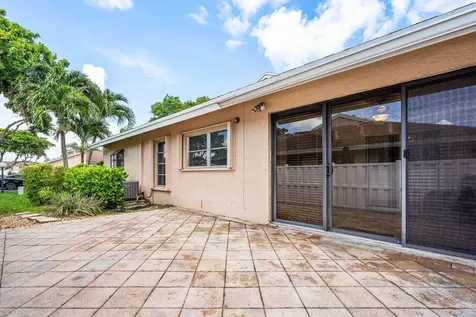 8068 Sweetbriar Way Boca Raton FL 33496