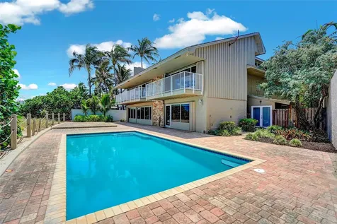 2304 Bay Drive Pompano Beach FL 33062