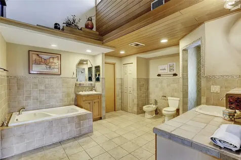 2304 Bay Drive Pompano Beach FL 33062