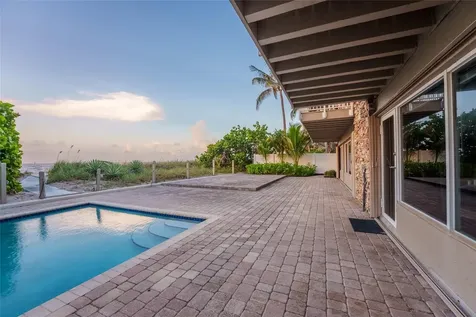 2304 Bay Drive Pompano Beach FL 33062