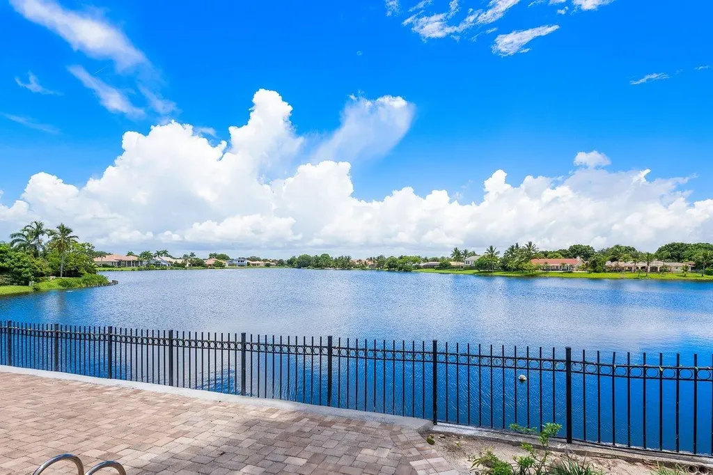 17654 Bocaire Way Boca Raton FL 33487